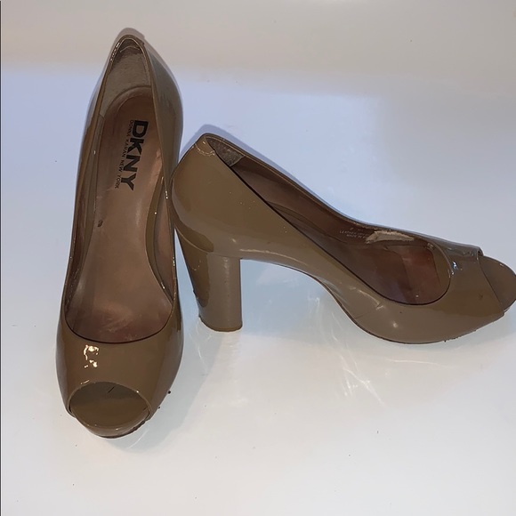 DKNY platform tan chunky heels size 8 - Picture 2 of 10